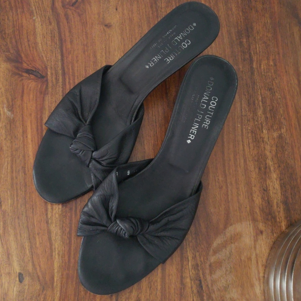 Donald Pliner Couture slip on mules 9